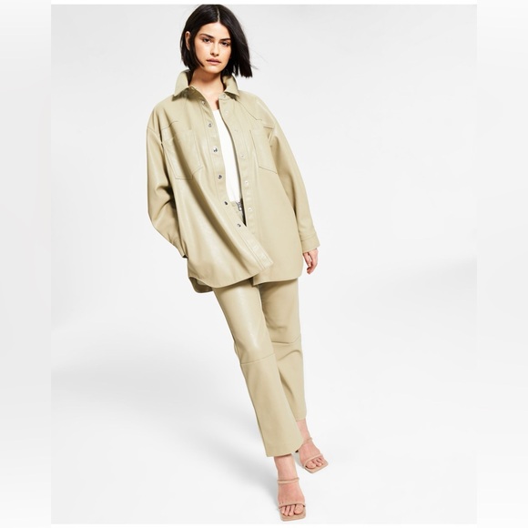 LNA Clothing Womens Beige Faux Leather Lined Collared Snap Closure Button down - Picture 2 of 3